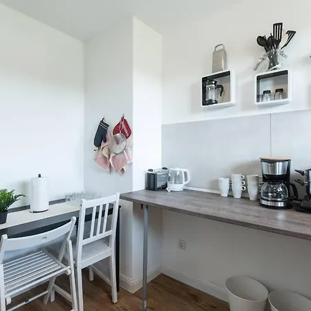 Nature Inspiration With Balcony & Grill Bbq In Mitte Central Station 10 Mins & Big Tv With Photo Lights Duisburg