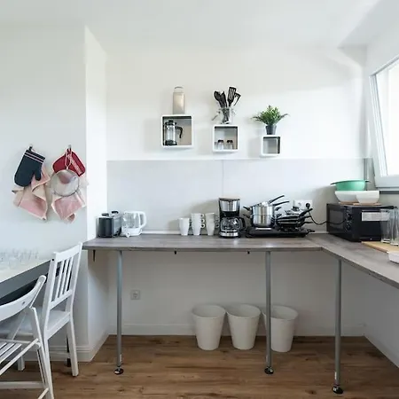 Nature Inspiration With Balcony & Grill Bbq In Mitte Central Station 10 Mins & Big Tv With Photo Lights Duisburg