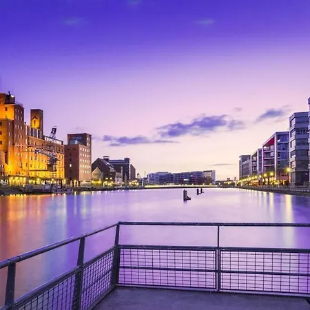 Apartmán Nature Inspiration With Balcony & Grill Bbq In Mitte Central Station 10 Mins & Big Tv With Photo Lights *