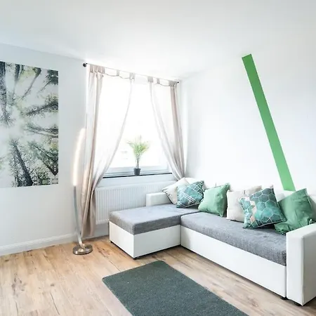 Nature Inspiration With Balcony & Grill Bbq In Mitte Central Station 10 Mins & Big Tv With Photo Lights