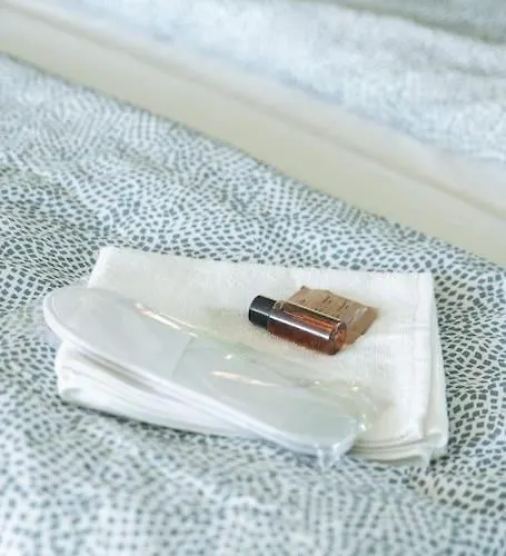 Nature Inspiration With Balcony & Grill Bbq In Mitte Central Station 10 Mins & Big Tv With Photo Lights Apartmán