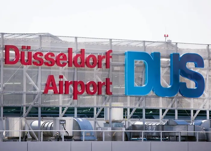 Nature Inspiration With Balcony & Grill Bbq In Mitte Central Station 10 Mins & Big Tv With Photo Lights Lejlighed Duisburg