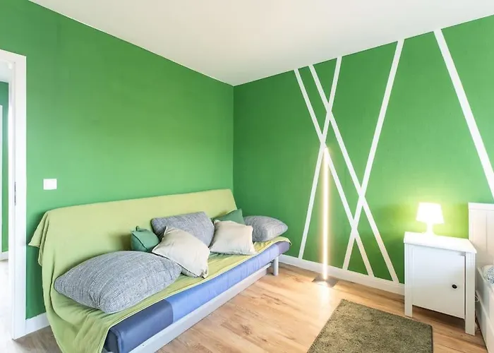 Nature Inspiration With Balcony & Grill Bbq In Mitte Central Station 10 Mins & Big Tv With Photo Lights Apartmán *