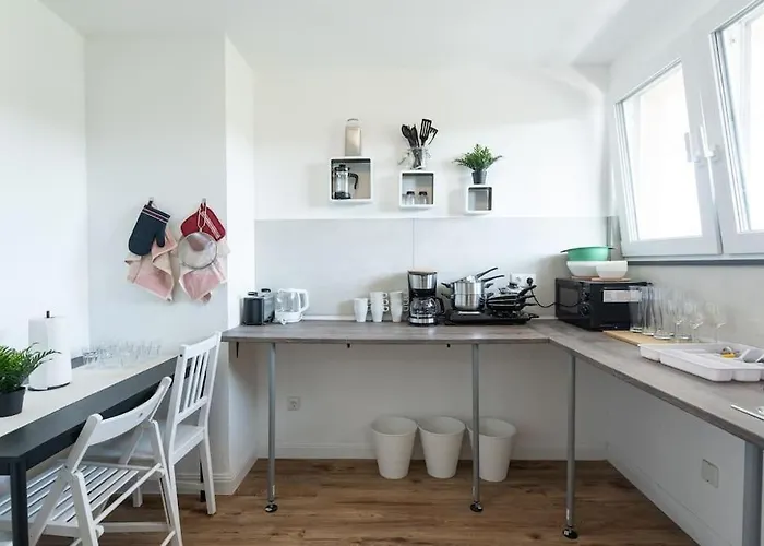 Nature Inspiration With Balcony & Grill Bbq In Mitte Central Station 10 Mins & Big Tv With Photo Lights Duisburg