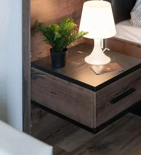 Nature Inspiration With Balcony & Grill Bbq In Mitte Central Station 10 Mins & Big Tv With Photo Lights Apartmán *