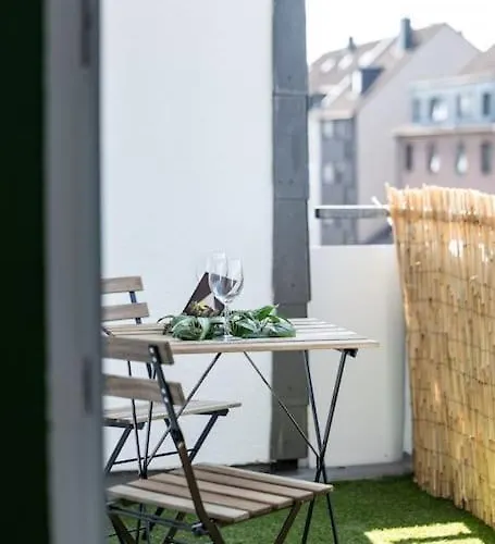 Nature Inspiration With Balcony & Grill Bbq In Mitte Central Station 10 Mins & Big Tv With Photo Lights * Duisburg