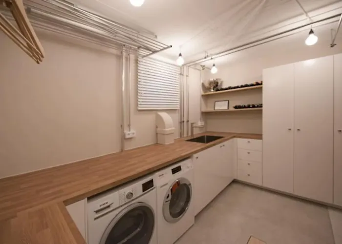 Nature Inspiration With Balcony & Grill Bbq In Mitte Central Station 10 Mins & Big Tv With Photo Lights Apartmán Duisburg